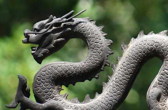 属龙最不敢惹的生肖 属龙的贵人都有哪些生肖